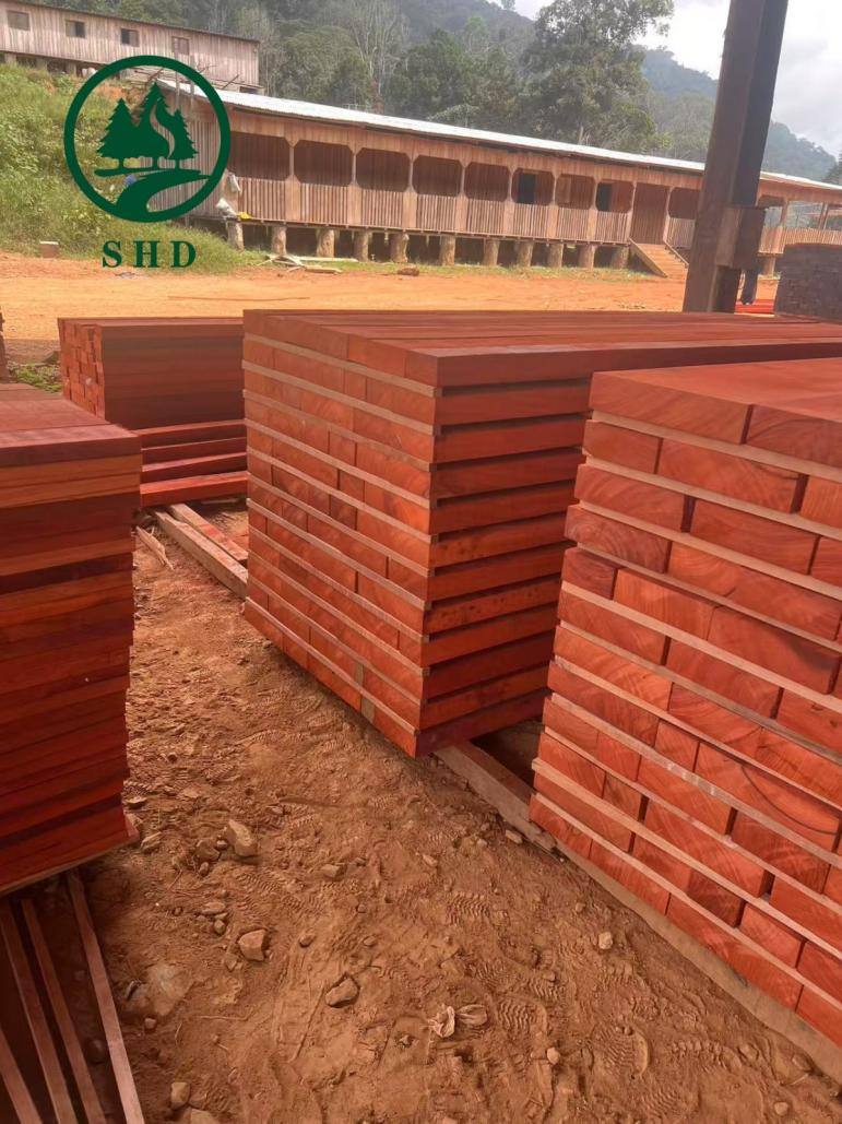 African Timber (7) African Timber (7)