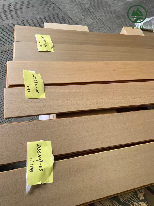 African Teak (15) African Teak (15)