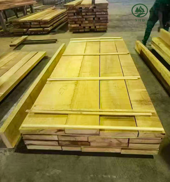 African Teak (1) African Teak (1)