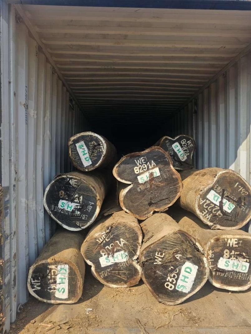 Wenge Round Logs (6) Wenge Round Logs (6)