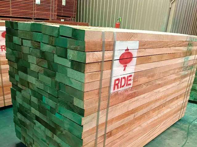 Madera de Okoume