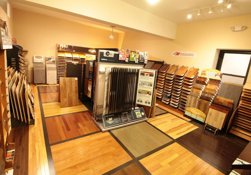 What Should I Look for When Buying Wholesale Hardwood?
