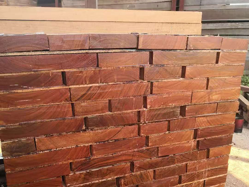 Eyoum Wood
