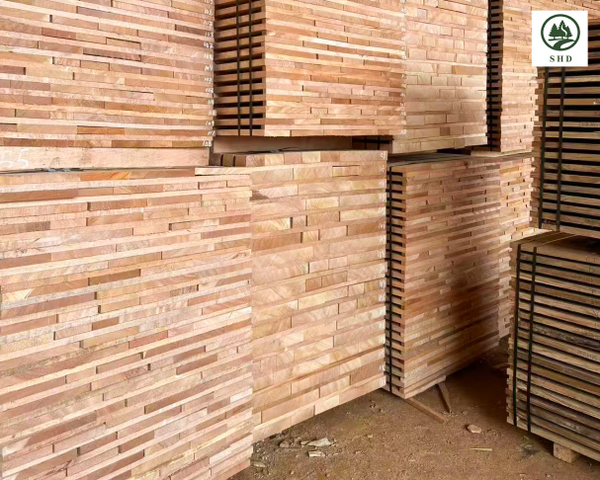 OKOUME WOOD (4) OKOUME WOOD (4)
