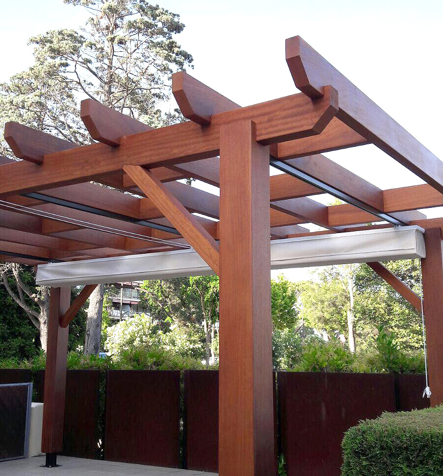 Iroko Round Logs